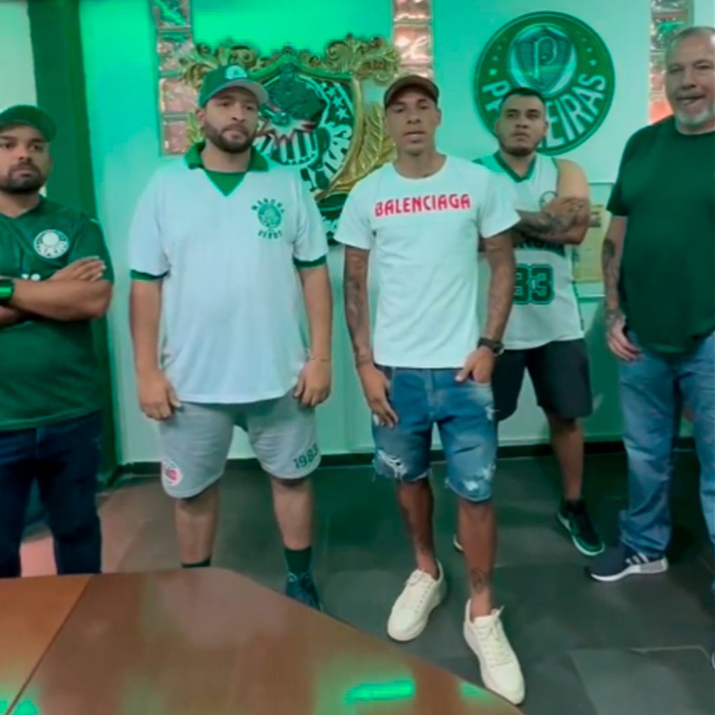 Video El jugador de Palmeiras que pidió perdón obligado por la barra