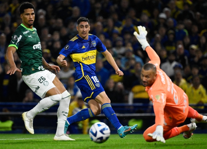 Polémica: el gol anulado a Merentiel vs Palmeiras
