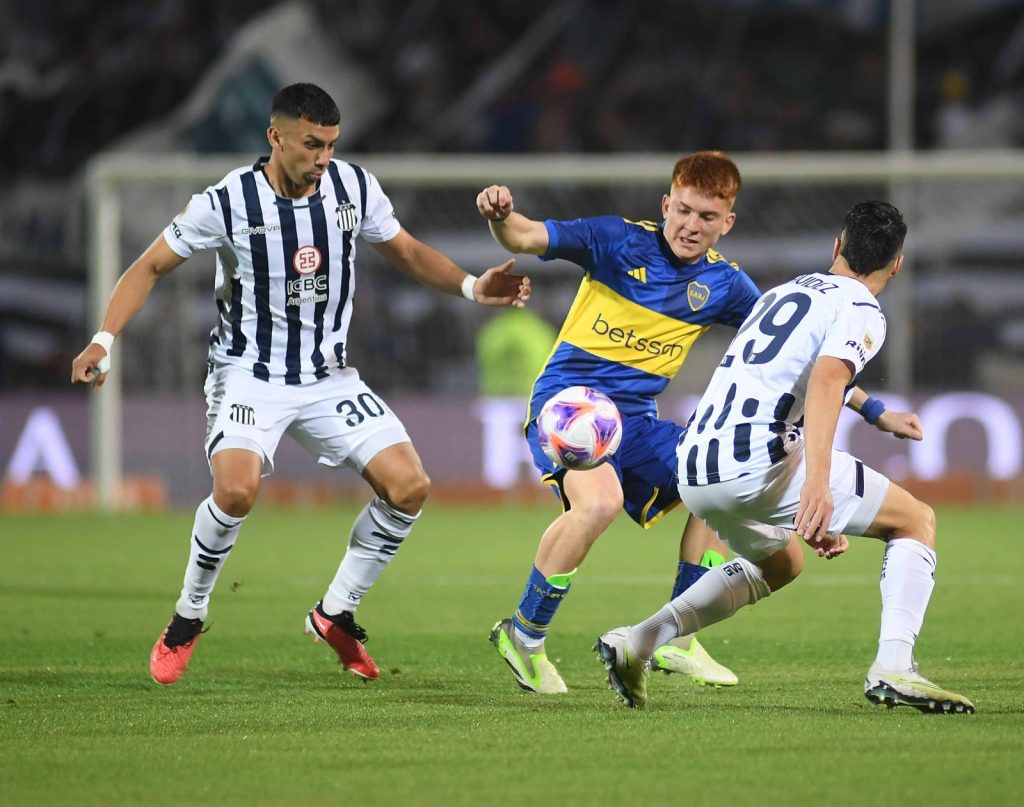 Boca enfrenta a Talleres por un lugar en la semi de la Copa Argentina