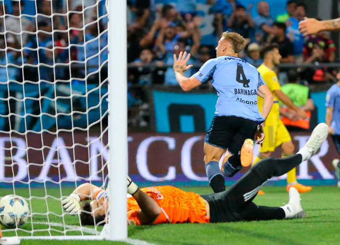 Sin defensa las insólitas ventajas que dio Boca en los cuatro goles de Belgrano