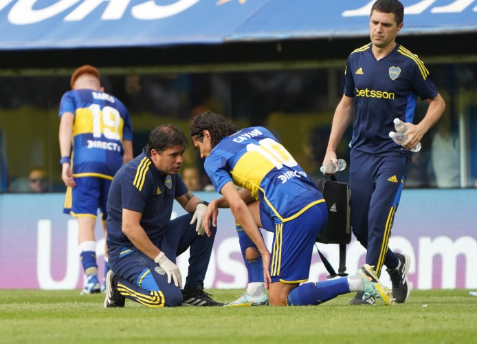 La lesión fue grave: Cavani, en duda para empezar la pretemporada en Boca