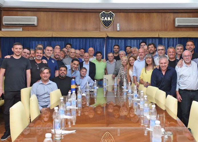 Riquelme asumió como presidente de Boca: cuáles son los cargos que quedan iguales y cuáles se cambian