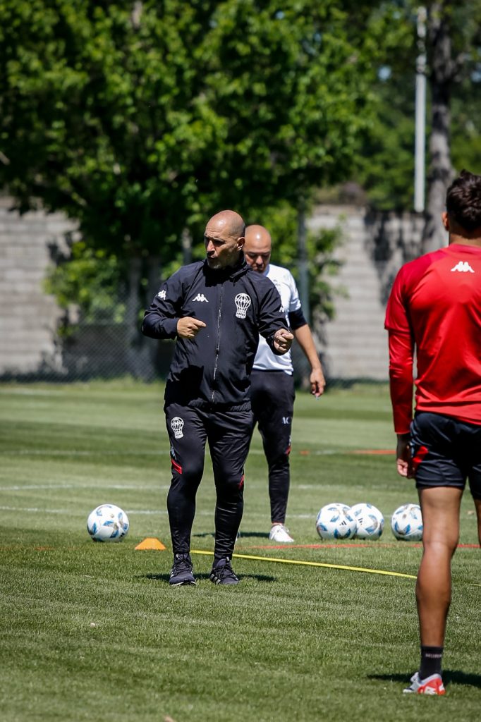 El cuerpo técnico de Martínez, el nuevo entrenador de arqueros y qué pasa con Gayoso en Boca