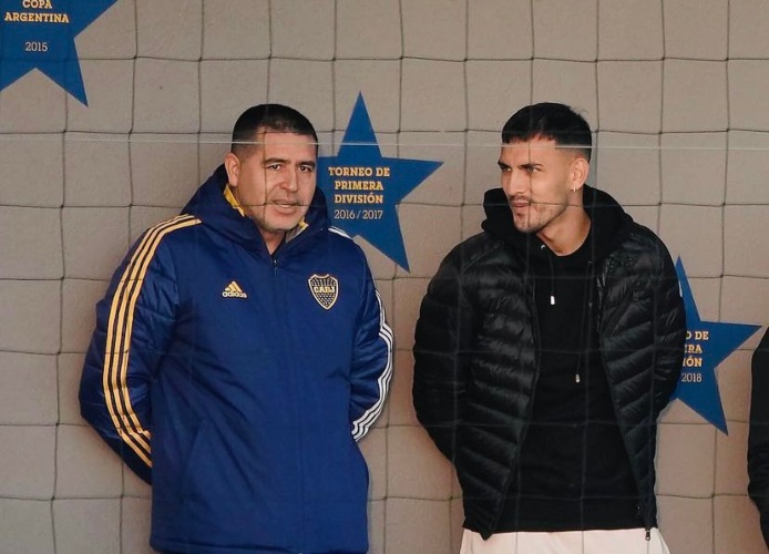 Riquelme puso primera en el operativo seducción a Leandro Paredes