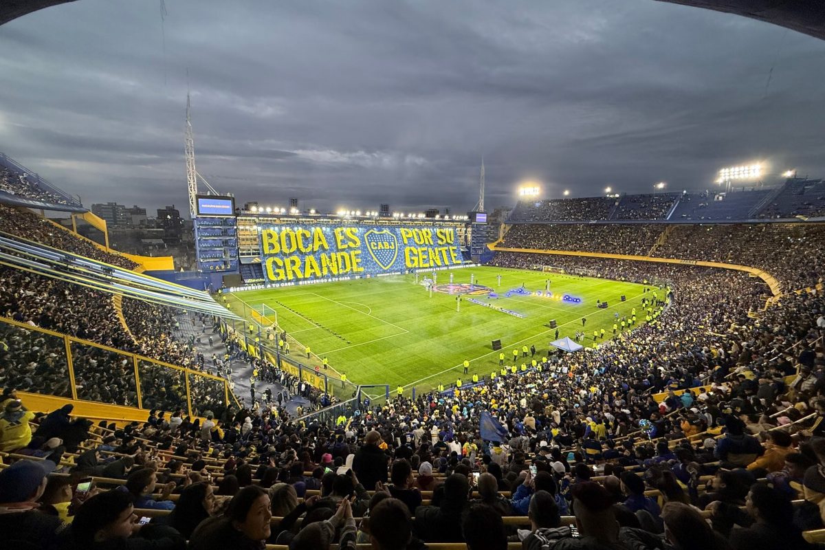 Histórico: una Bombonera repleta recibe a Leandro Paredes como refuerzo de Boca